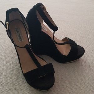 Steve Madden platform t-strap sandals